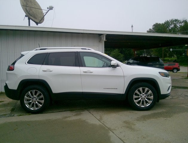 Used 2019 Jeep Cherokee Limited with VIN 1C4PJMDX6KD438222 for sale in Creston, IA
