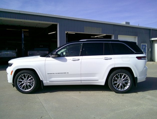2022 Jeep Grand Cherokee Summit 4x4