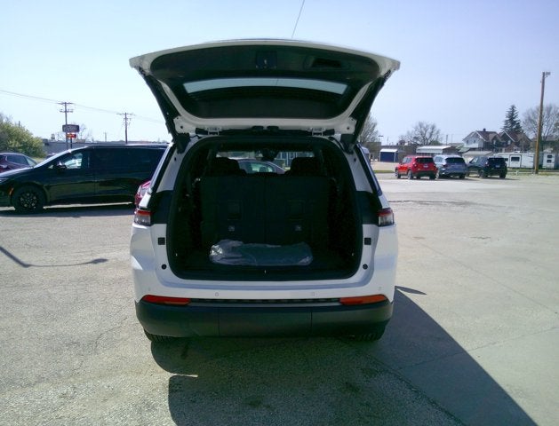 2026 Jeep Grand Cherokee L GRAND CHEROKEE L LAREDO ALTITUDE 4X4