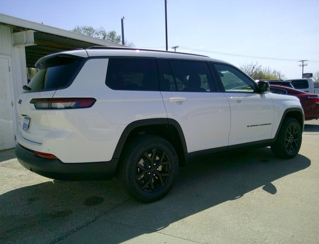 2026 Jeep Grand Cherokee L GRAND CHEROKEE L LAREDO ALTITUDE 4X4
