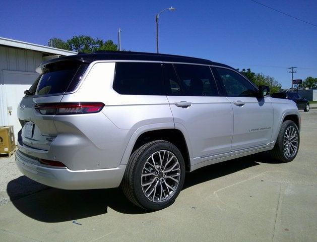 2026 Jeep Grand Cherokee L GRAND CHEROKEE L SUMMIT 4X4