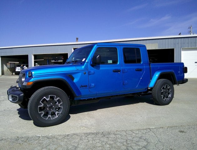 2026 Jeep Gladiator GLADIATOR SAHARA 4X4