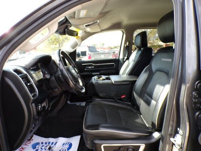 2022 RAM 1500 Laramie Crew Cab 4x4 5'7' Box