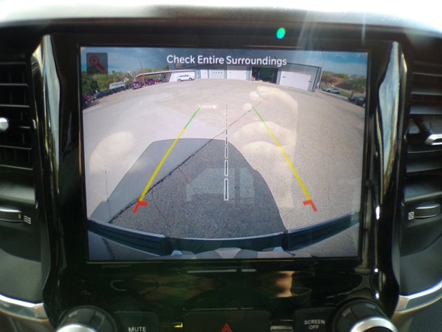 2022 RAM 1500 Laramie Crew Cab 4x4 5'7' Box