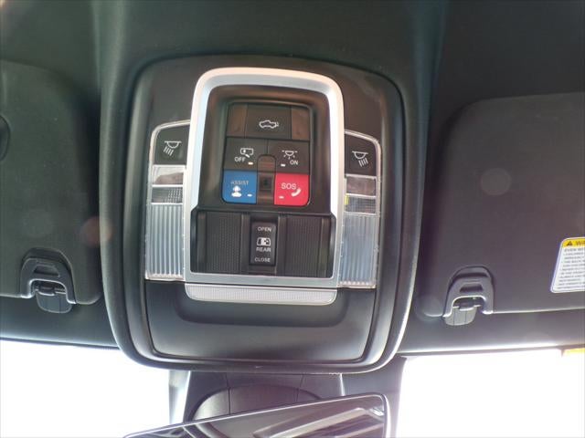 2023 RAM 1500 Laramie Crew Cab 4x4 5'7' Box