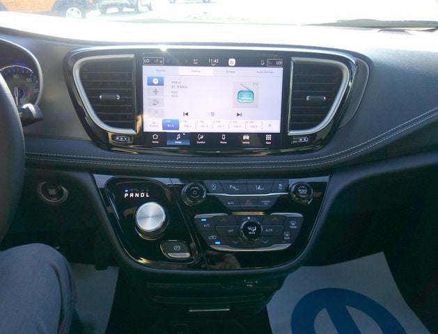2027 Chrysler Pacifica PACIFICA SELECT