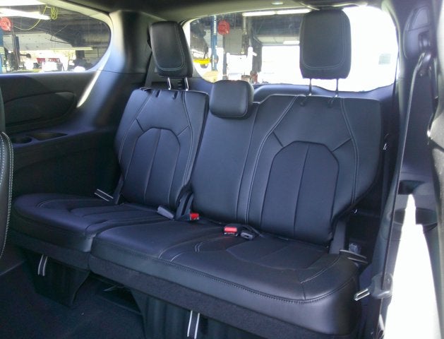 2027 Chrysler Pacifica PACIFICA SELECT