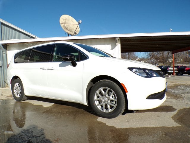 2026 Chrysler Voyager VOYAGER LX