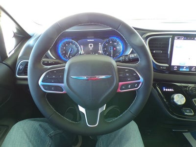 2026 Chrysler Voyager VOYAGER LX