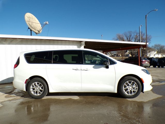 2026 Chrysler Voyager VOYAGER LX