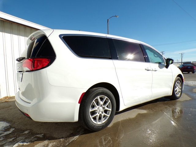 2026 Chrysler Voyager VOYAGER LX