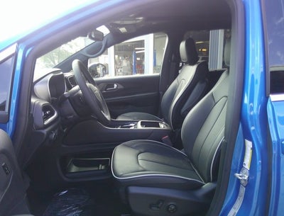 2027 Chrysler Pacifica PACIFICA LIMITED