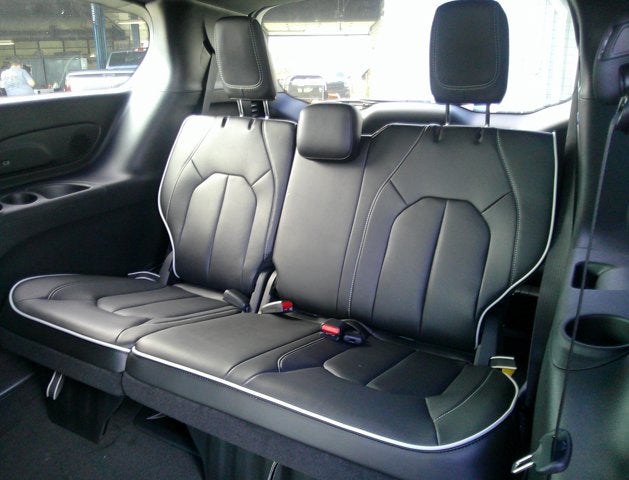 2027 Chrysler Pacifica PACIFICA LIMITED