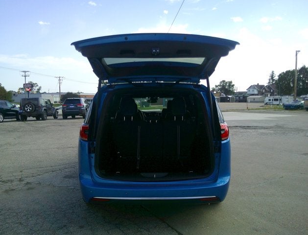 2027 Chrysler Pacifica PACIFICA LIMITED