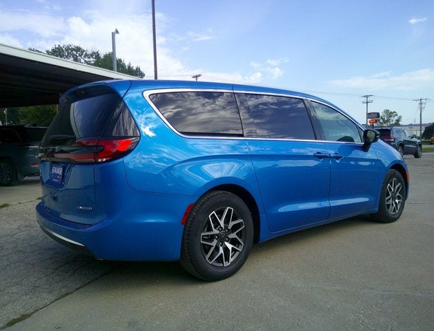 2027 Chrysler Pacifica PACIFICA LIMITED
