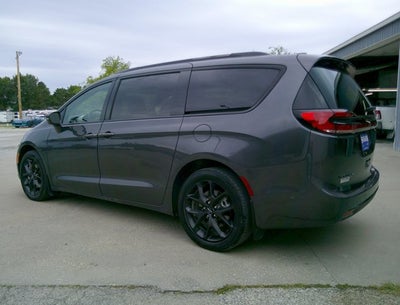 2022 Chrysler Pacifica Touring L AWD