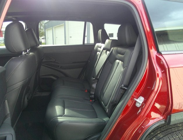 2027 Jeep Cherokee CHEROKEE OVERLAND 4X4